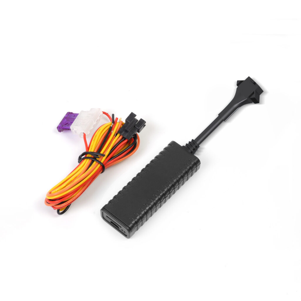 CL04 4-Pin GPS Tracker